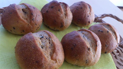 素朴な味わい　黒糖ぱん　☆